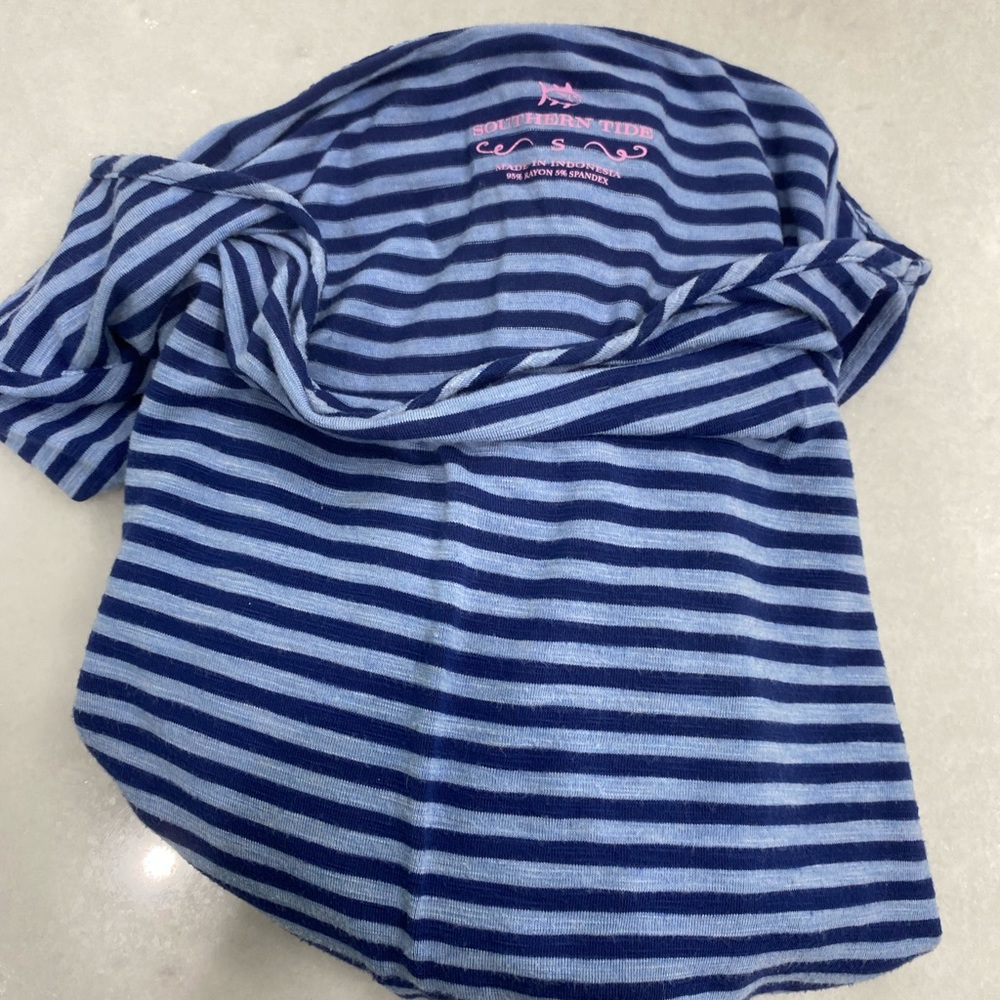 3/4 Sleeve Southern Tide top.